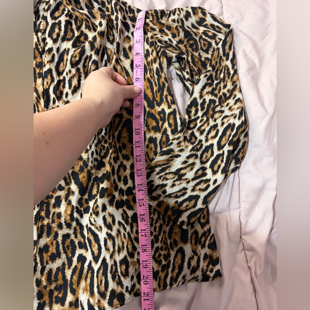 BOLD elements Animal Print Cold Shoulder Blouse / XL - Picture 8 of 12